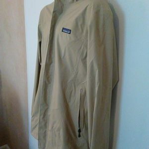 Patagonia men's slim professional windbreaker